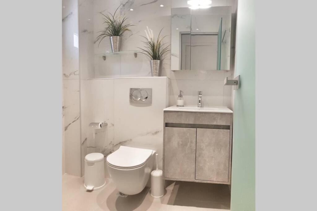 Polychrono New 2 Bedroom Apt. Just By The Sea! Экстерьер фото