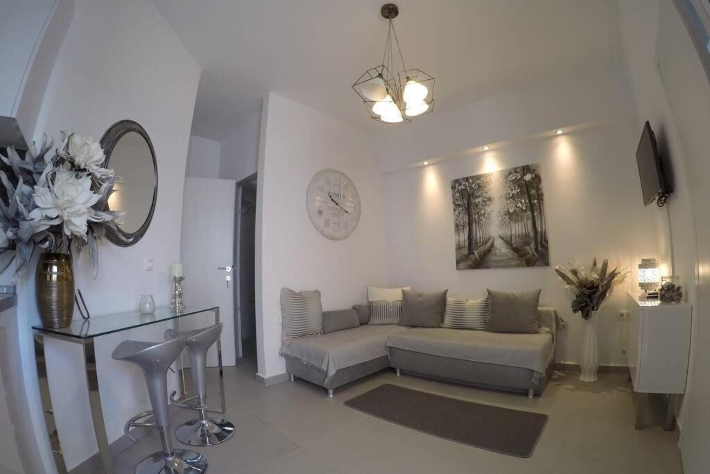 Polychrono New 2 Bedroom Apt. Just By The Sea! Экстерьер фото